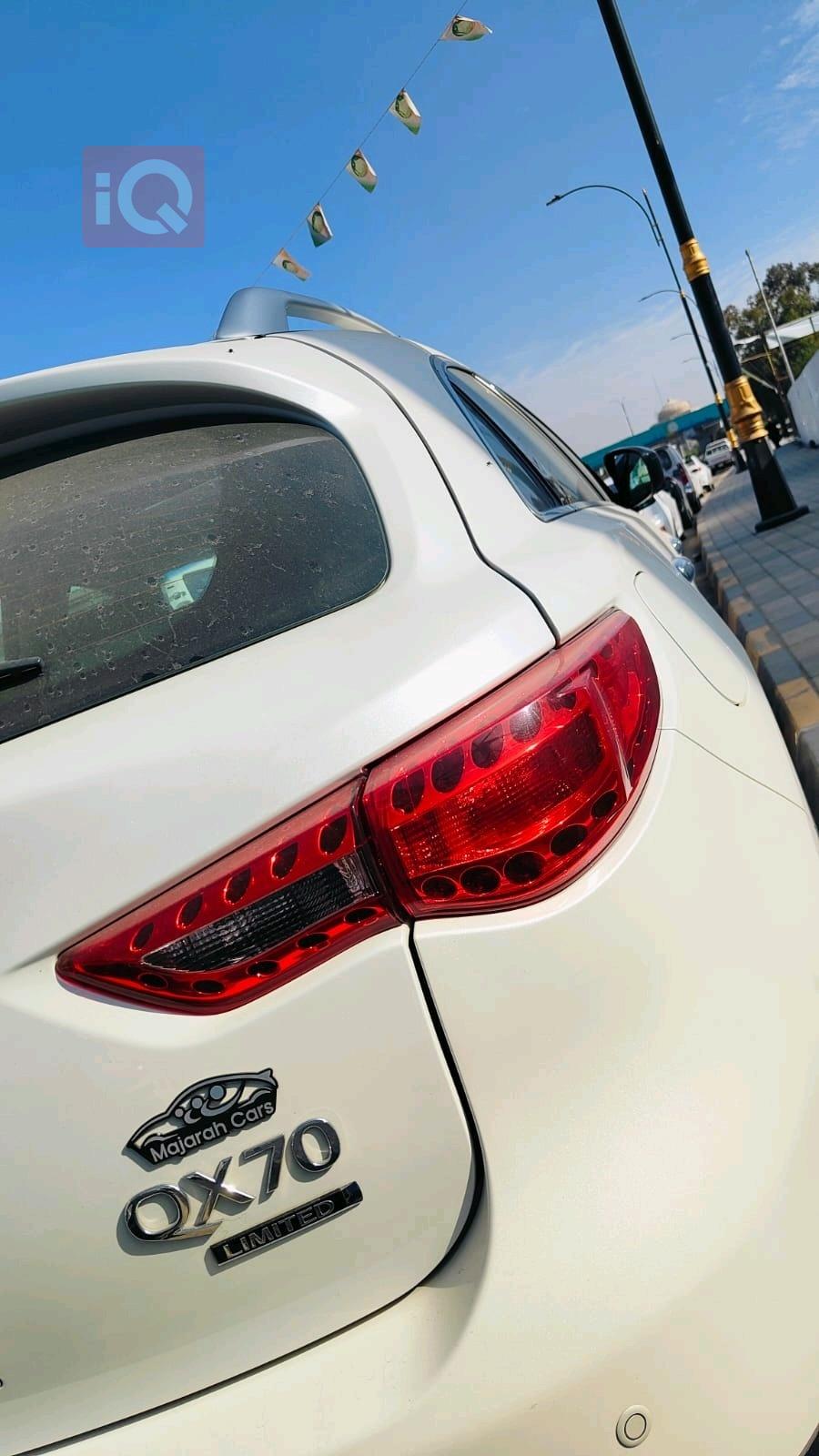 إنفينيتي QX70